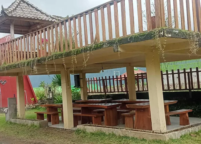 Astradana & Glamping 2*